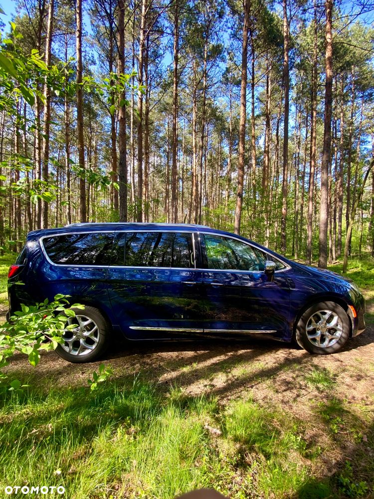 Chrysler Pacifica - 6