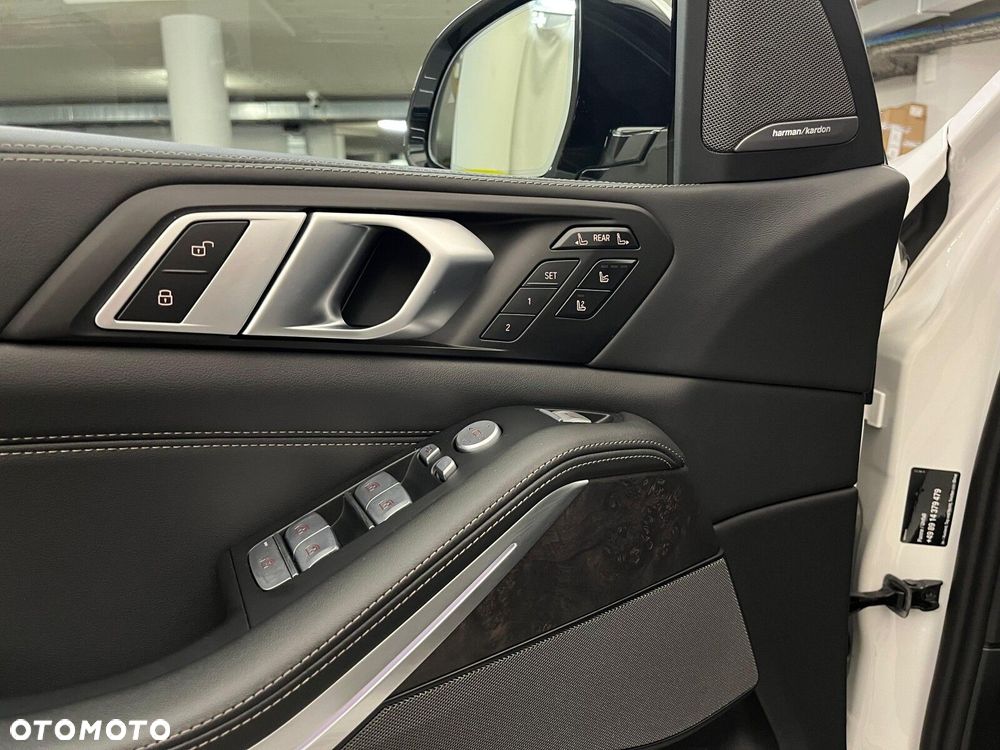 BMW X7 - 16