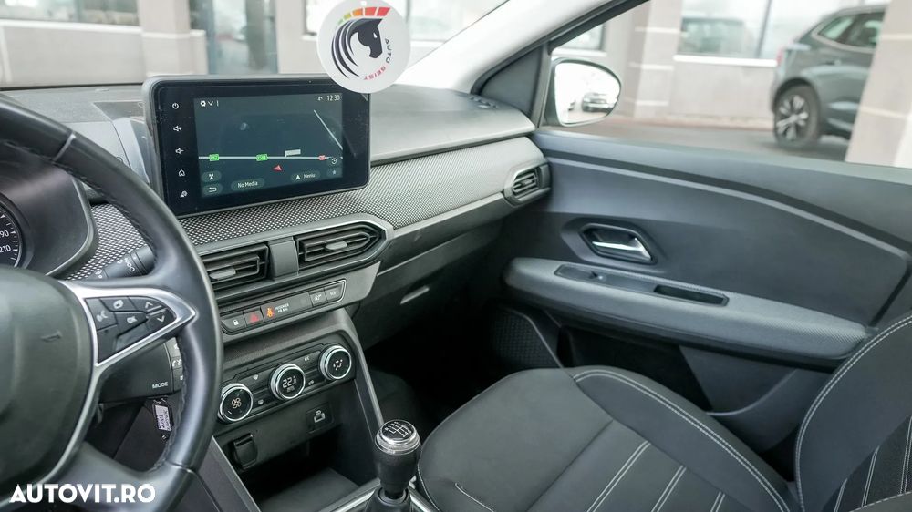 Dacia Logan TCe 90 Essential - 11