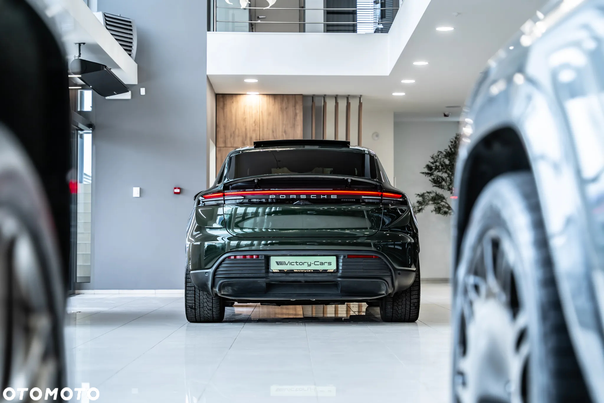 Porsche Macan 4 - 9