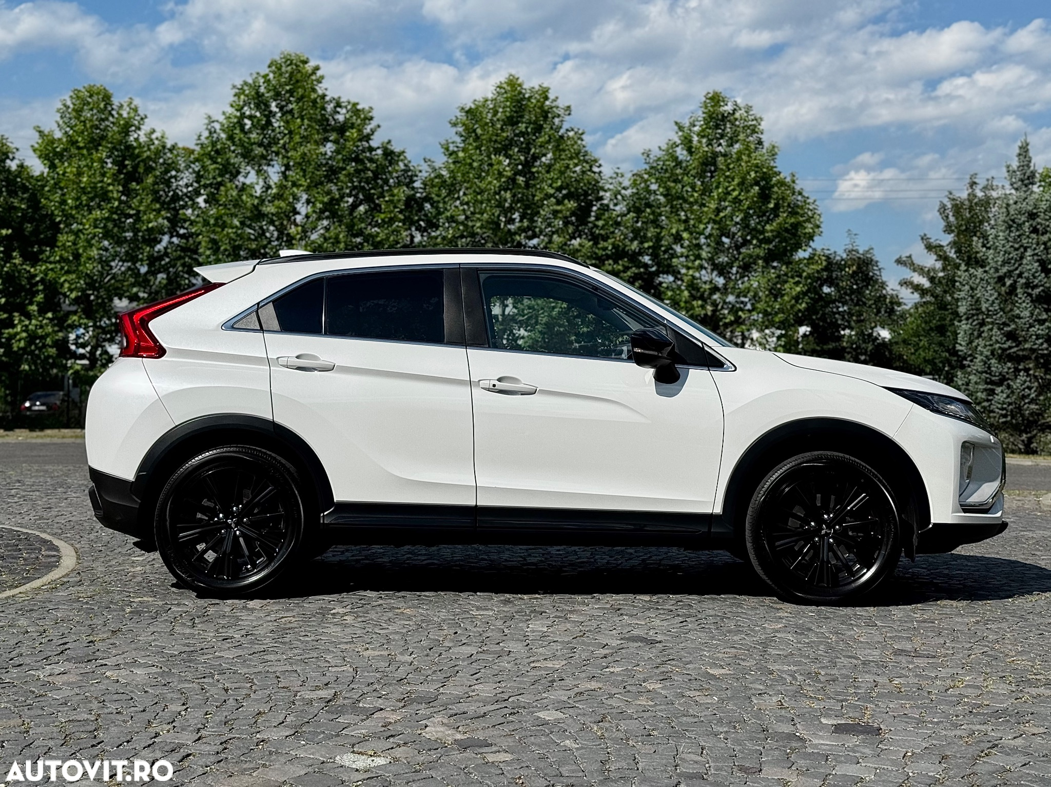 Mitsubishi Eclipse-Cross - 25