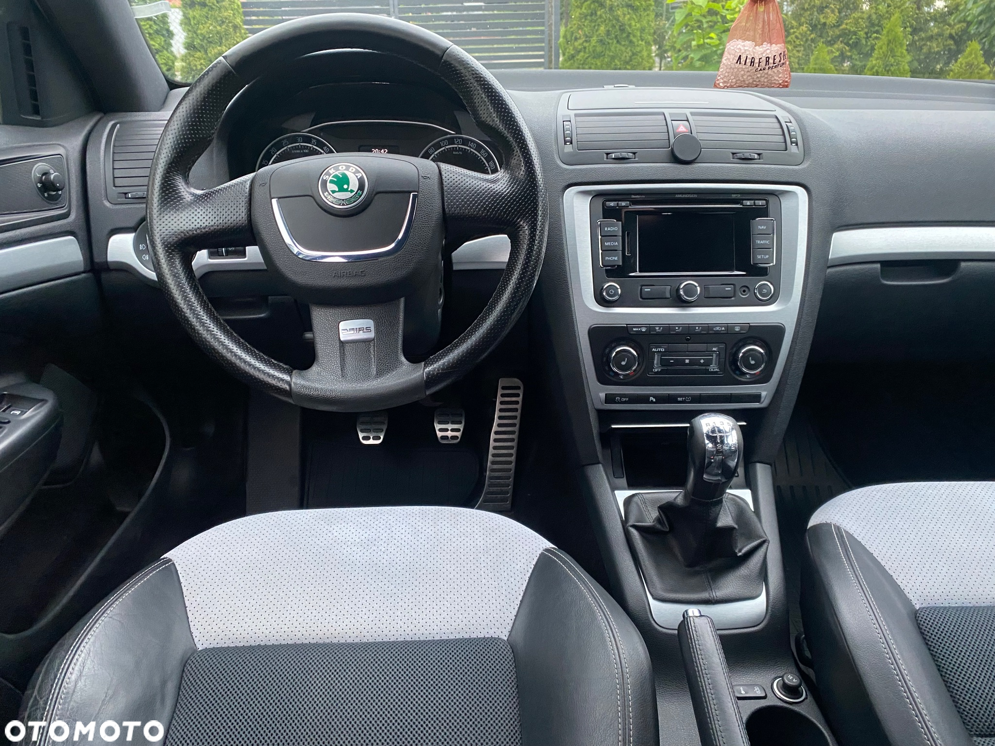 Skoda Octavia 2.0 TDI RS - 6