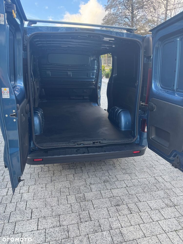 Opel Vivaro - 17