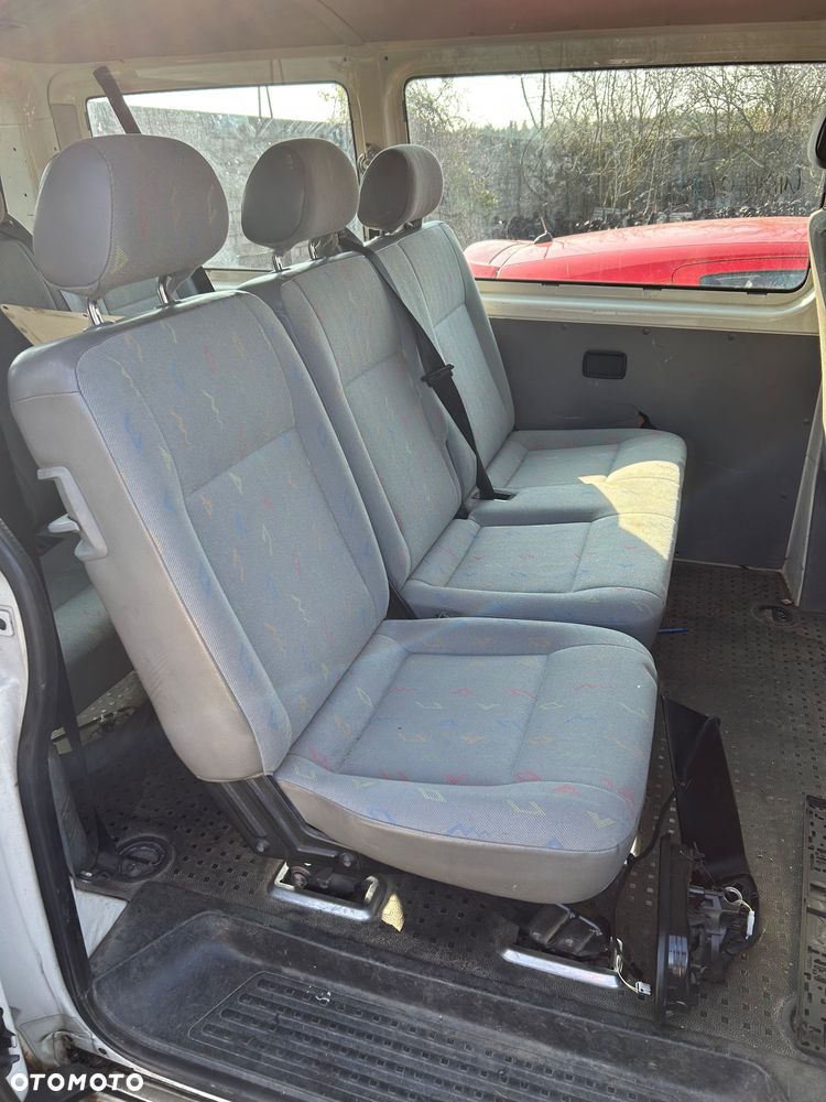 Komplet foteli 2 i 3 rząd VW T5 transporter ŁADNE !!! - 2