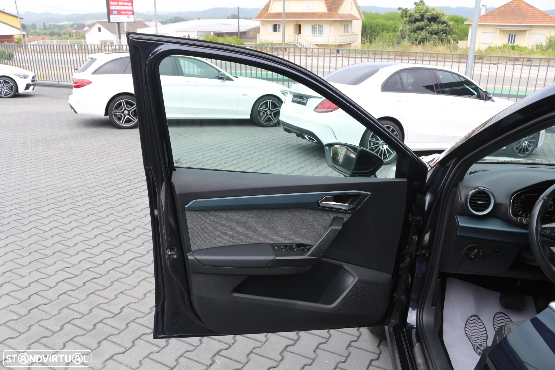SEAT Arona 1.0 TSI Xperience DSG - 32
