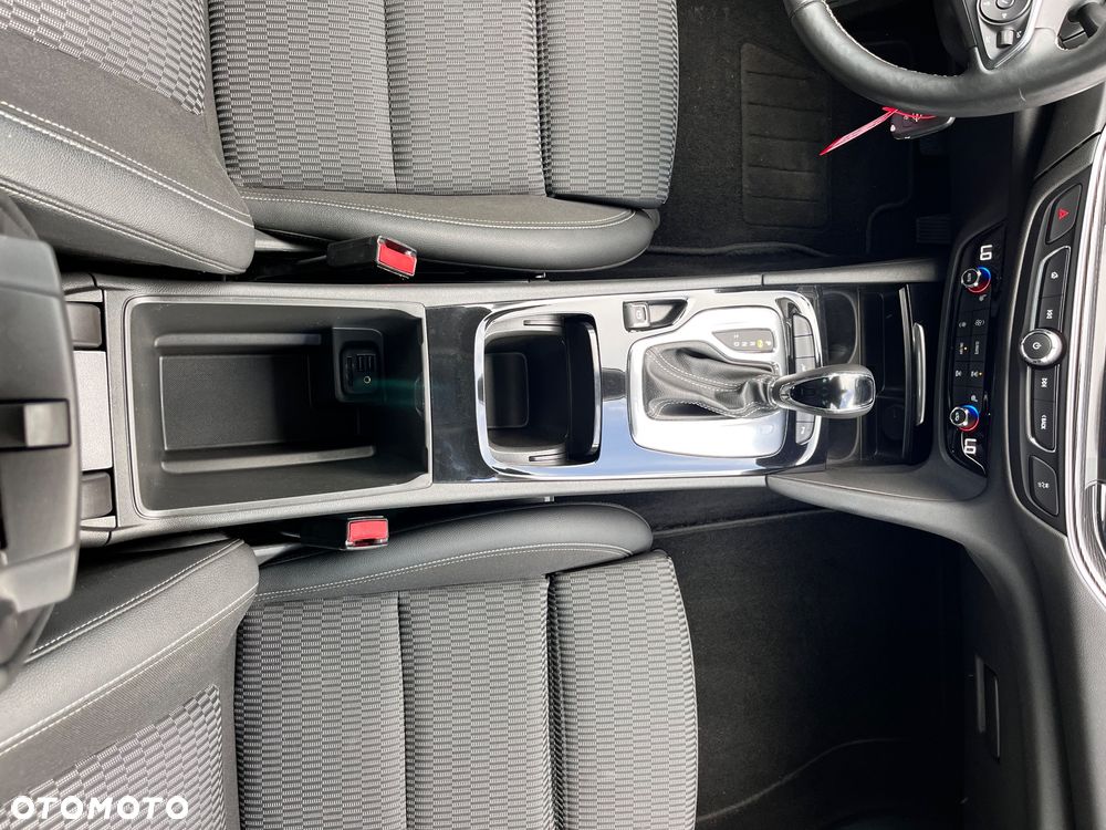 Opel Insignia - 23