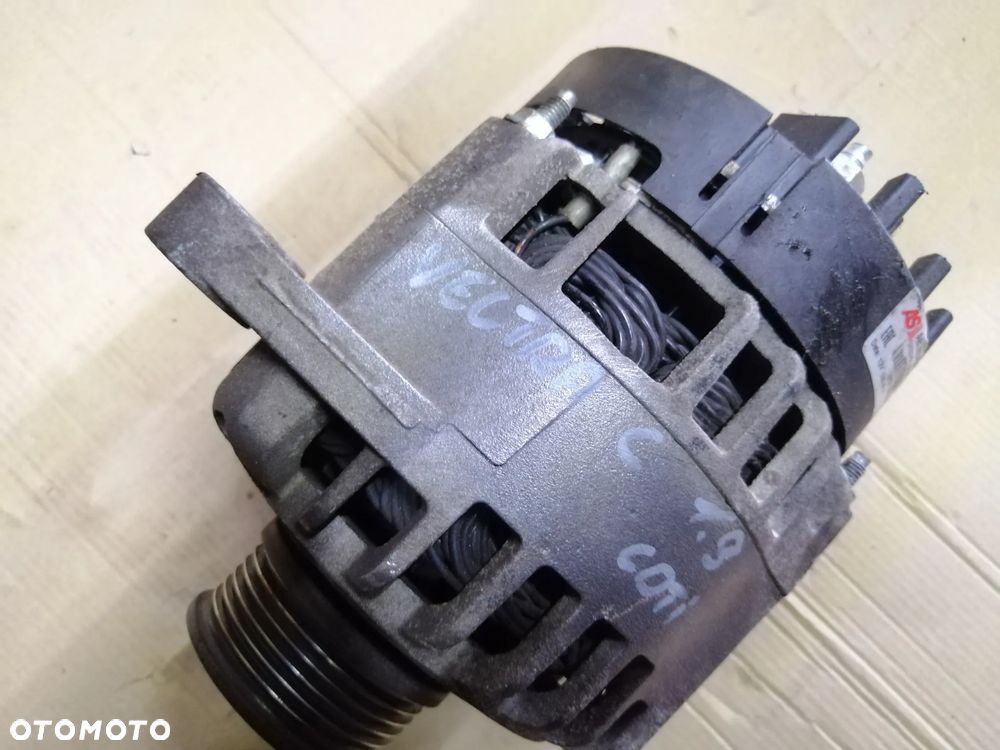 Alternator Opel Astra Vectra Zafira 1.9 CDTi Denso 13153236 - 11