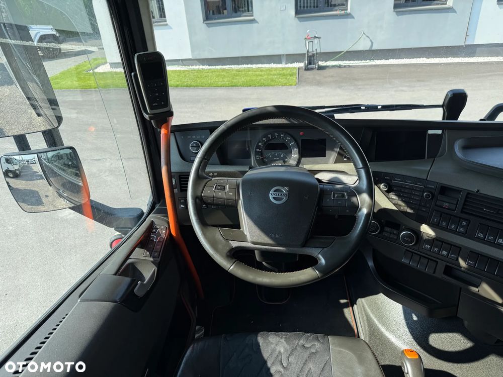 Volvo FH16 660 HP TANDEM 6x2 LIMITED EDITION - 21