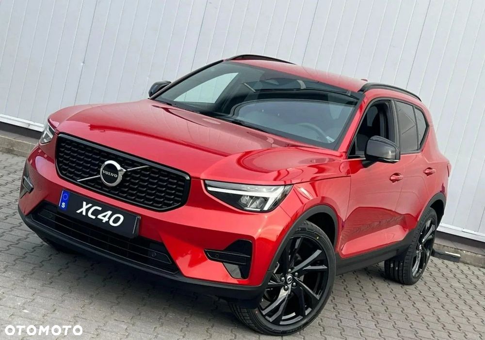 Volvo XC 40 B4 AWD Plus Dark - 16