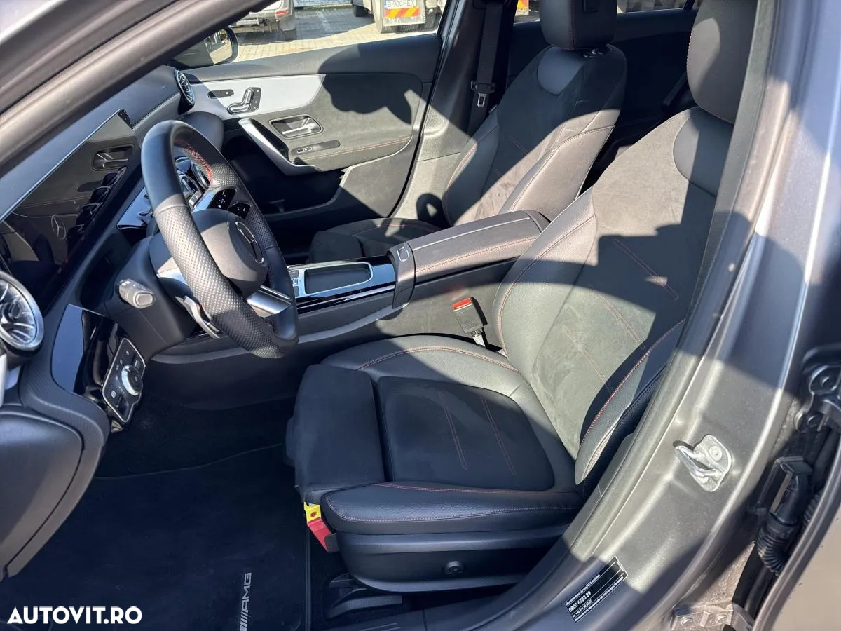 Mercedes-Benz A 220 4MATIC MHEV 8G-DCT Sedan - 12