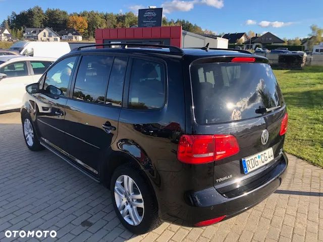 Volkswagen Touran - 11