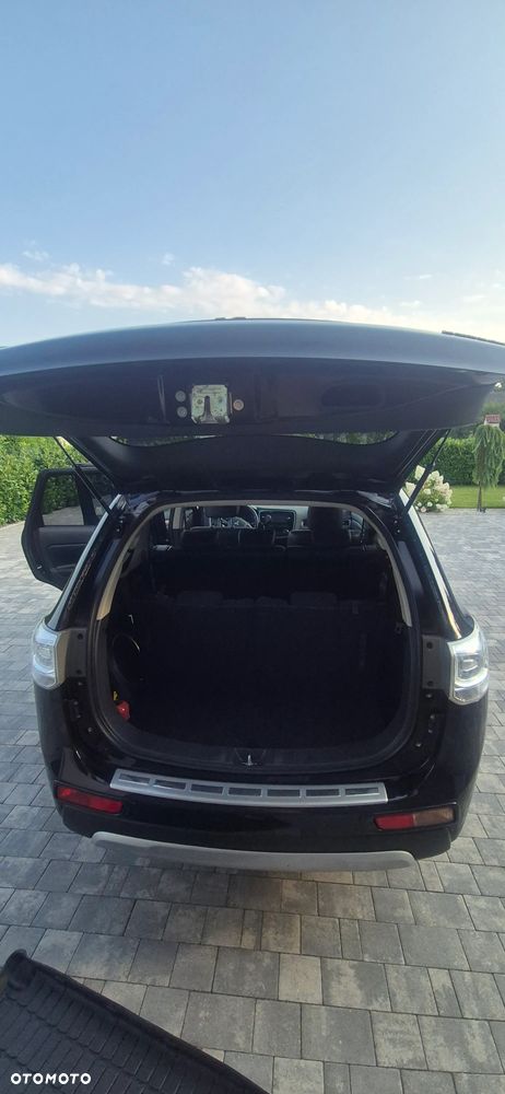 Mitsubishi Outlander - 9