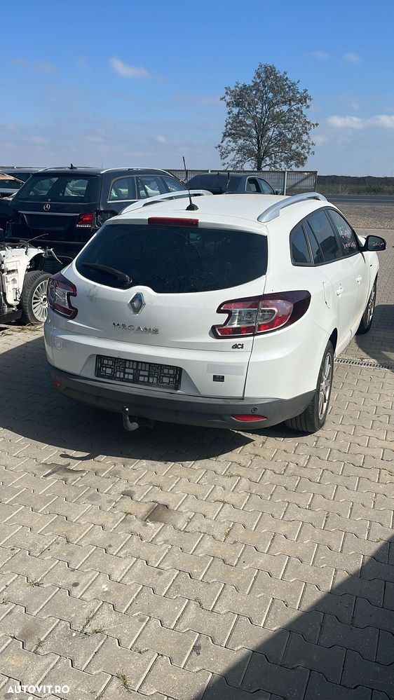 Dezmembram Renault Megane 3 1.5 din 2015 - 1