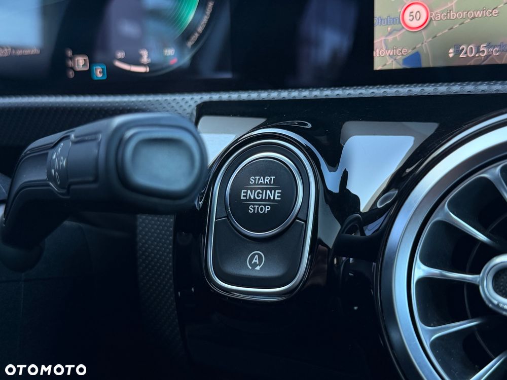 Mercedes-Benz Klasa A 200 AMG Line 7G-DCT - 25