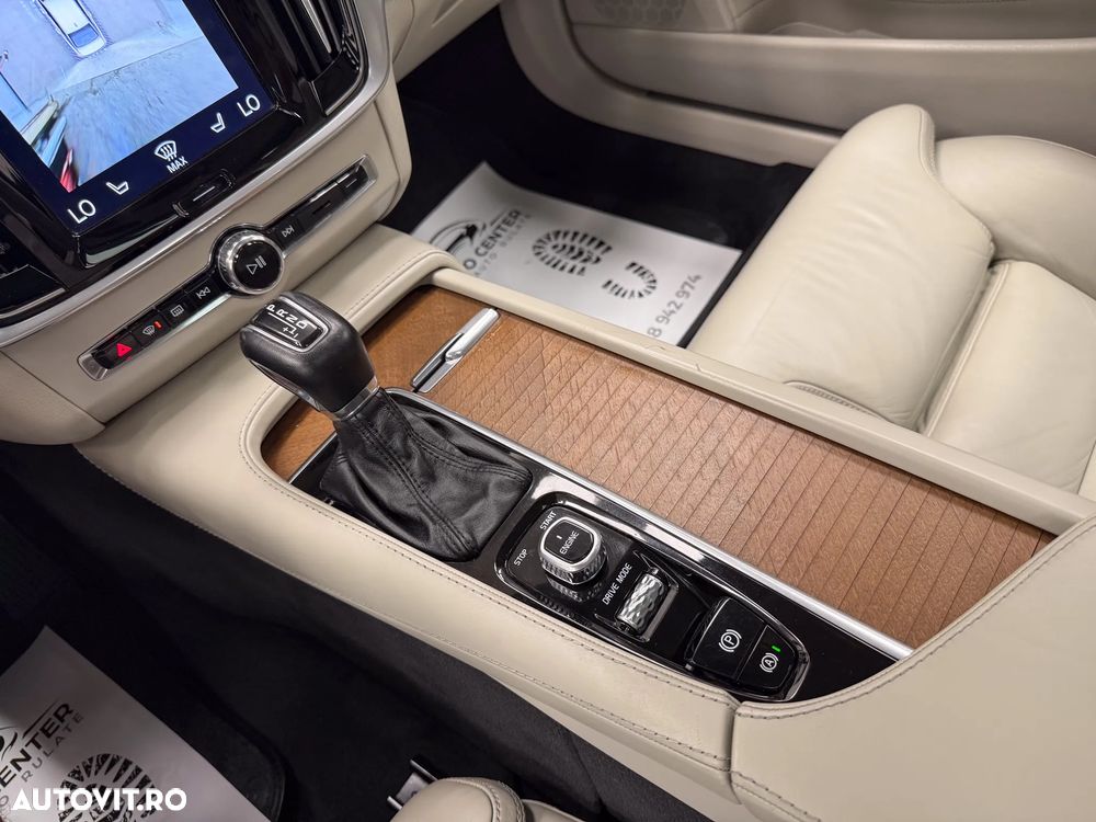 Volvo S90 D5 AWD Geartronic Inscription - 40