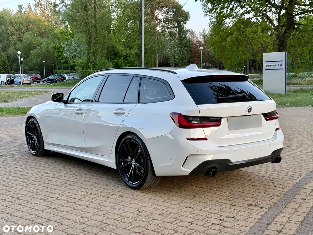 BMW Seria 3 330i M Sport sport - 2