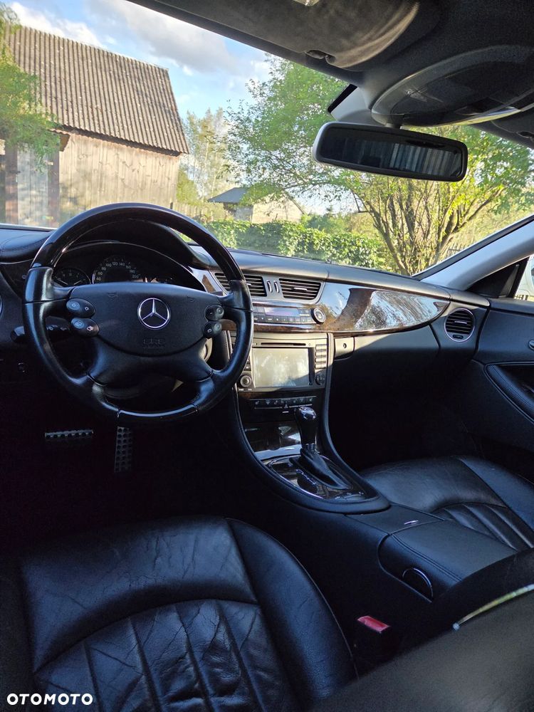 Mercedes-Benz CLS 500 - 29