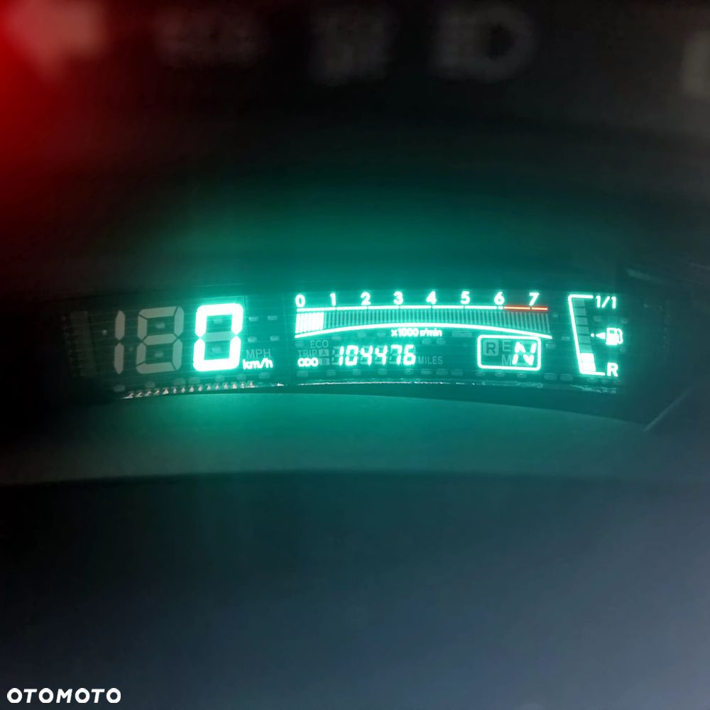 Toyota Yaris - 13