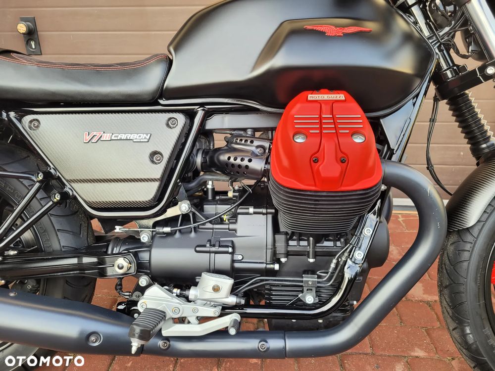 Moto Guzzi V7 - 12