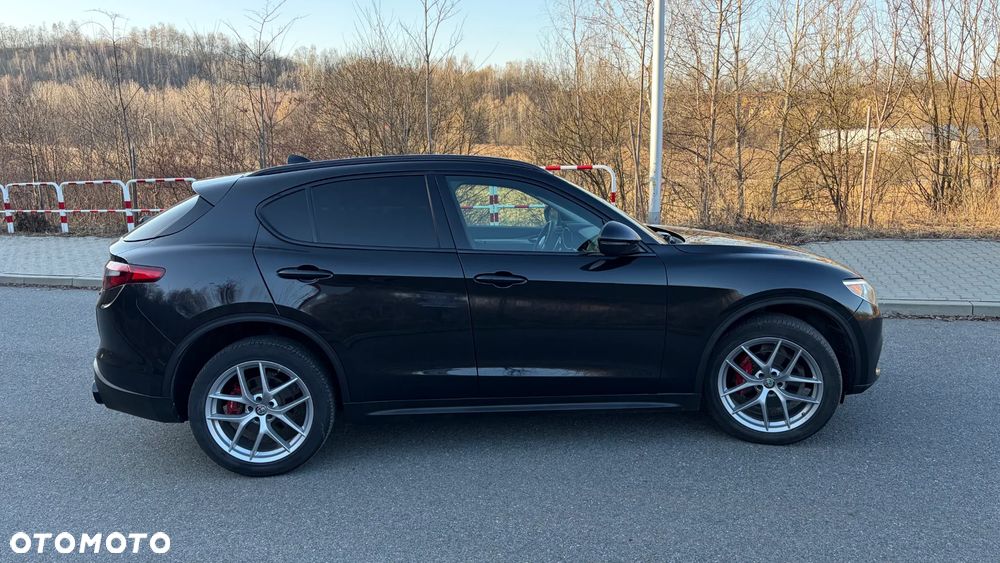 Alfa Romeo Stelvio 2.0 Turbo Veloce TI Q4 - 9