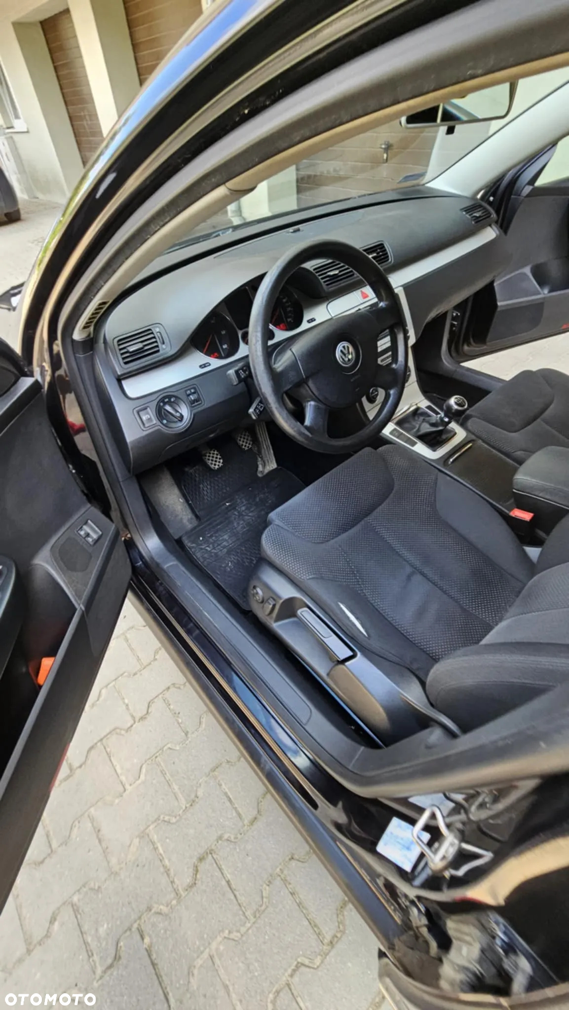 Volkswagen Passat 1.9 TDI Comfortline - 24