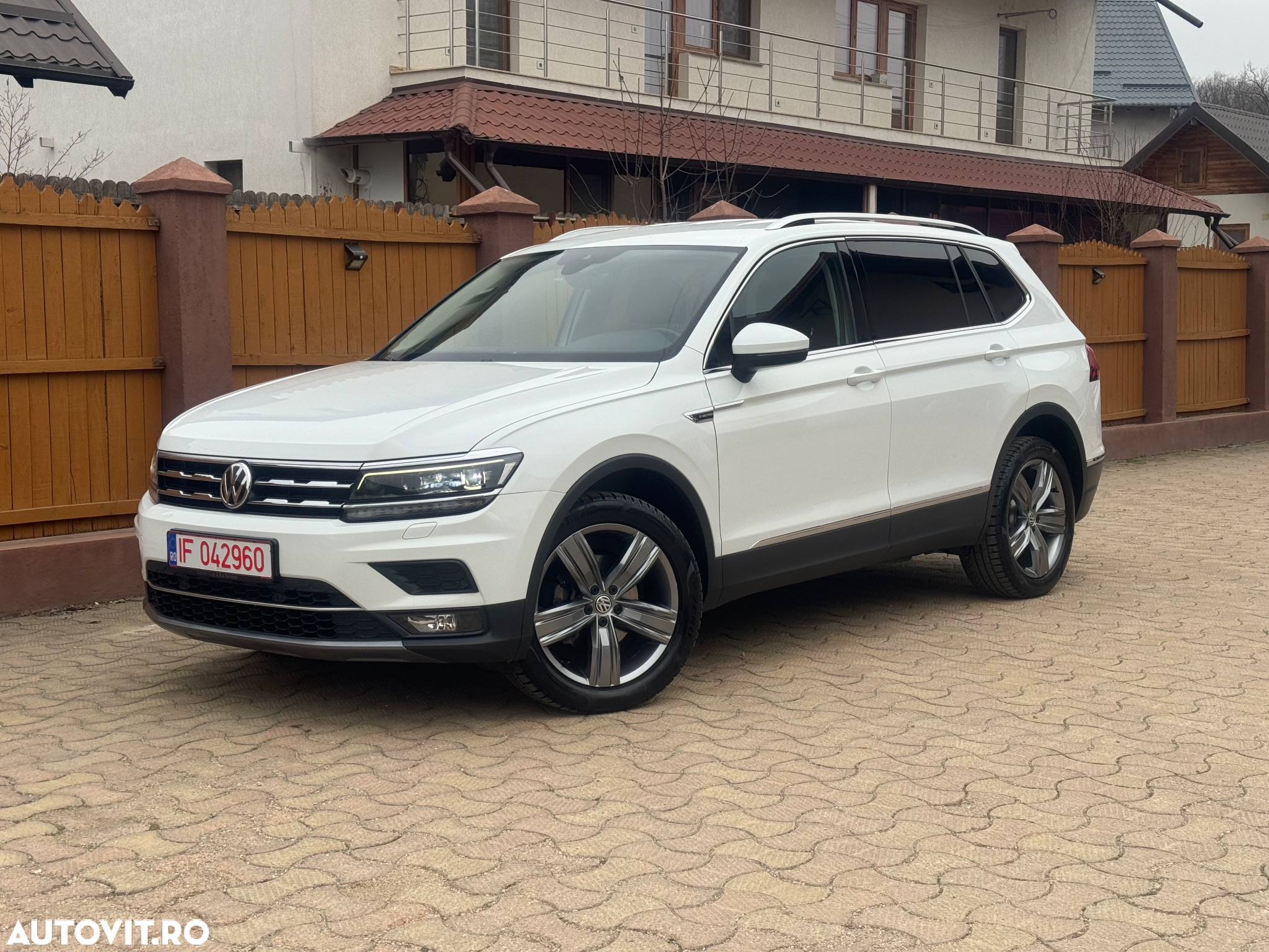 Volkswagen Tiguan Allspace 2.0 TDI SCR 4Motion DSG Highline - 2