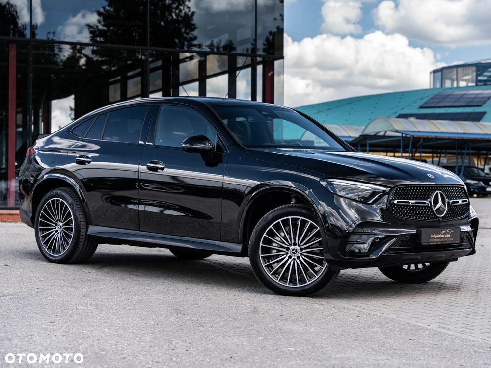 Mercedes-Benz GLC 300 e 4Matic 9G-TRONIC AMG Line - 9