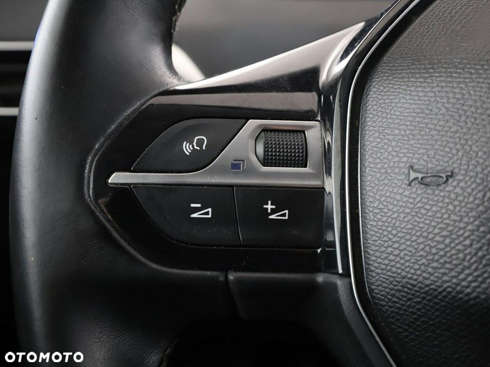 Peugeot 5008 1.5 BlueHDi Allure S&S - 33