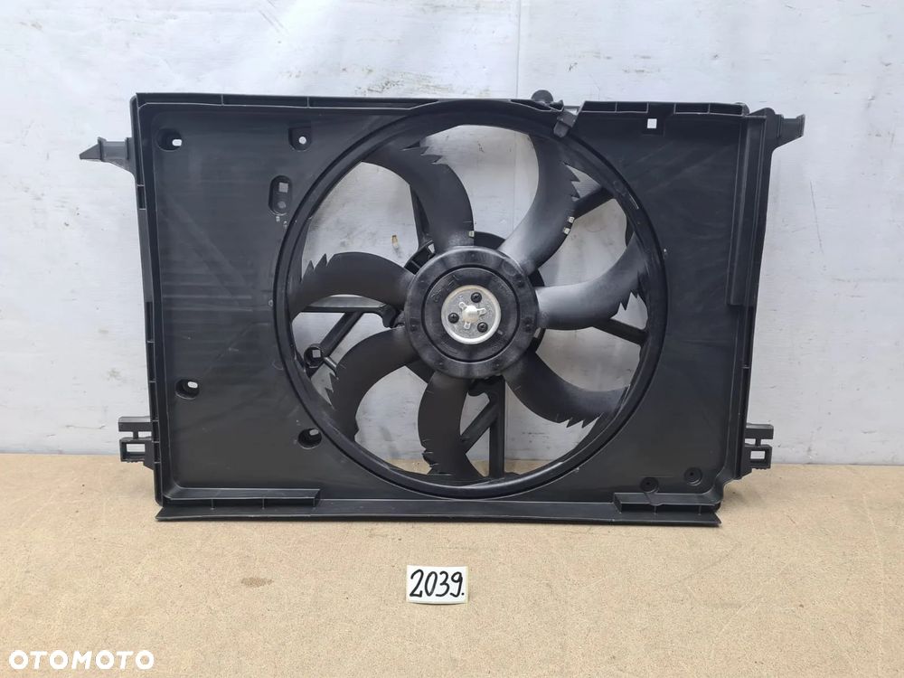 Toyota rav4 5 V od 19r 1636331500 wentylator obudowa wentylatora - 2