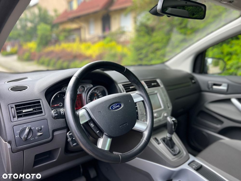 Ford Kuga 2.0 TDCi 4x4 Titanium - 31