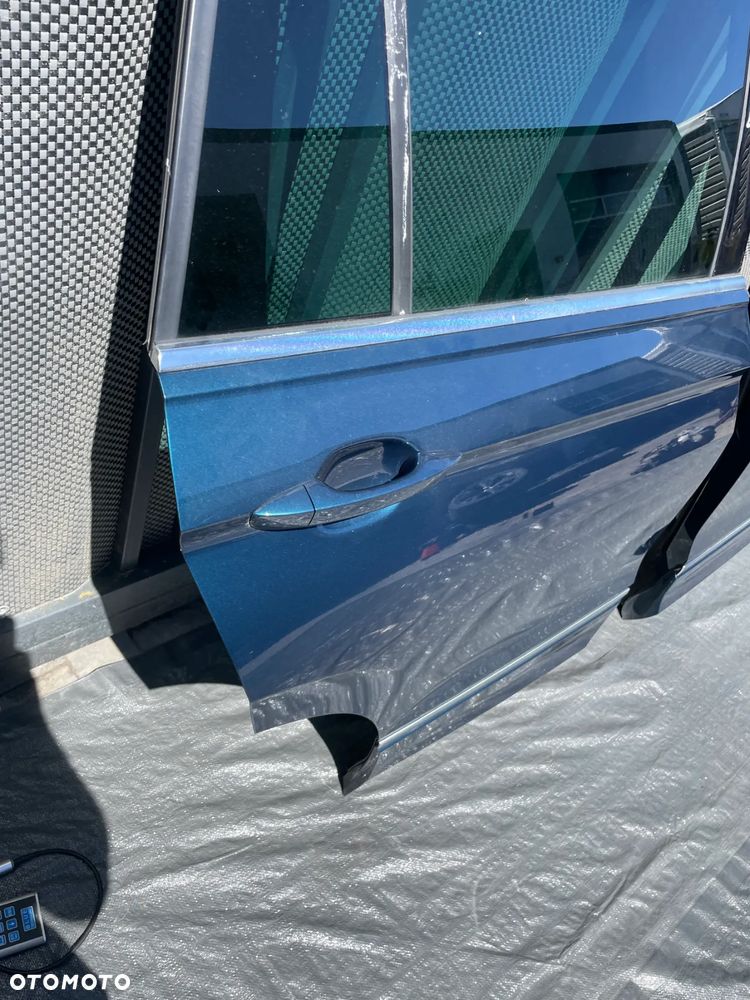 VW TIGUAN II drzwi prawy tył LP5J w kolor pod miernik ORYGIANŁ - 4