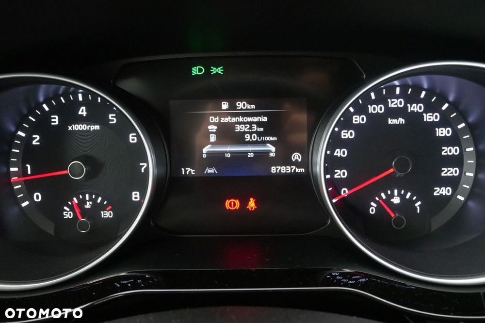 Kia Ceed - 9