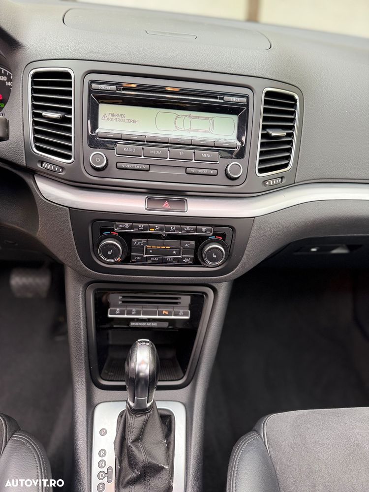 Volkswagen Sharan 2.0 TDI DSG BlueMotion Technology Highline - 9