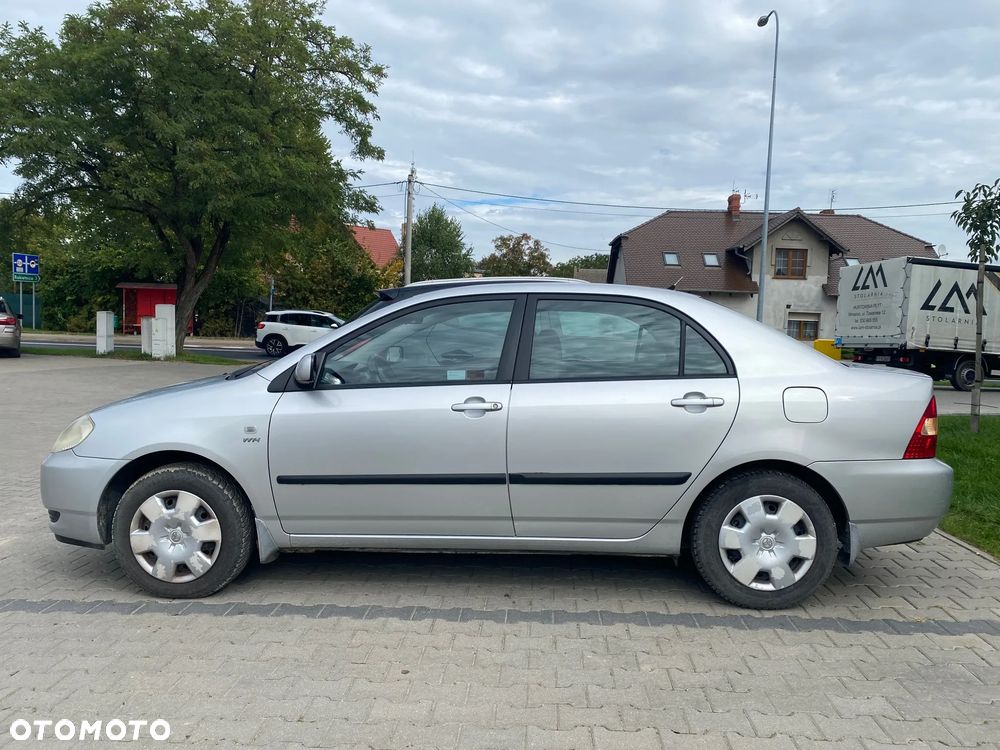 Toyota Corolla - 12