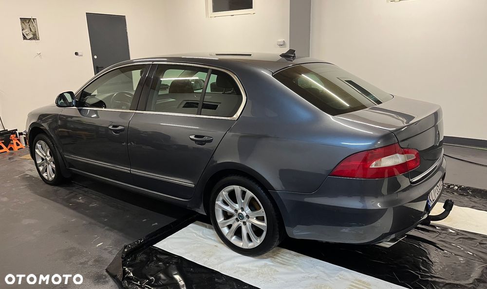Skoda Superb 2.0 TDI PD Elegance - 4