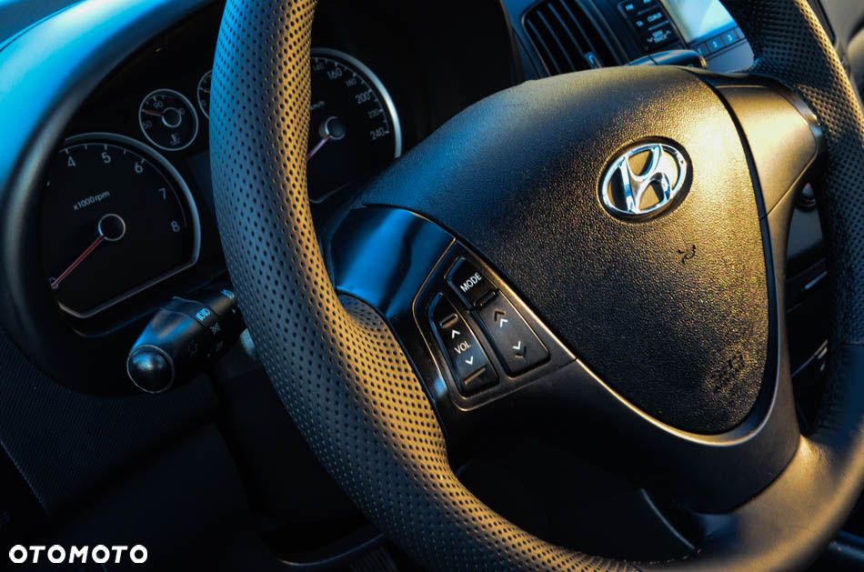 Hyundai i30 1.4 Blue Comfort - 28