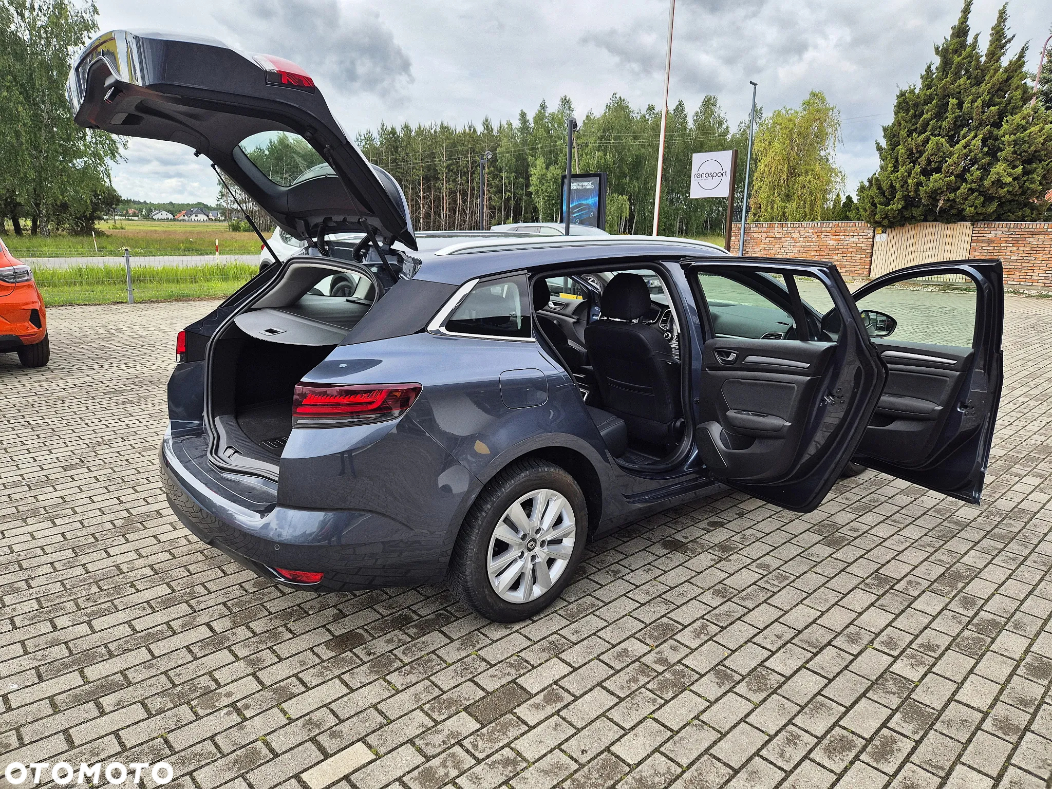 Renault Megane 1.3 TCe FAP Zen - 33