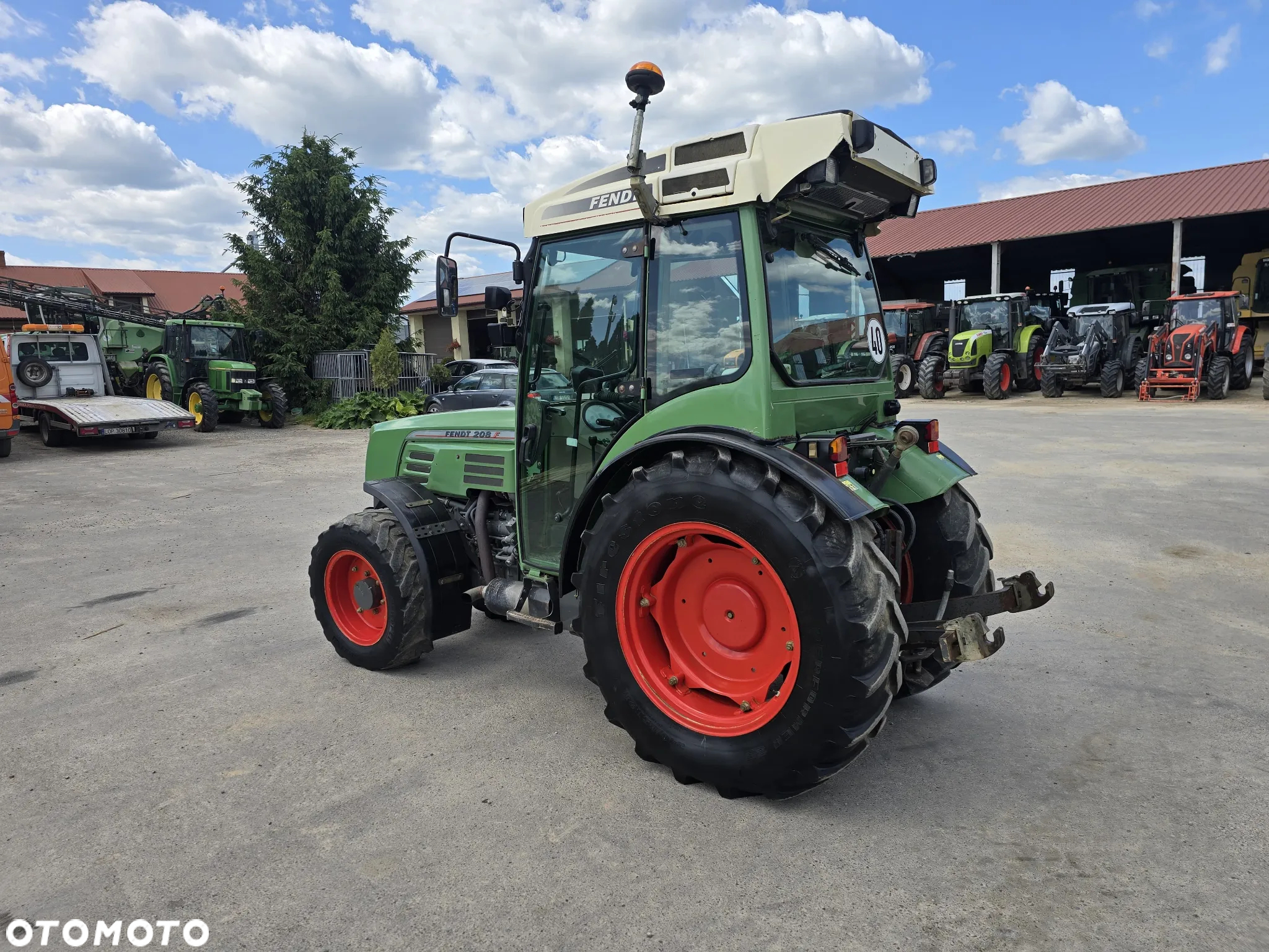 Fendt 208F - 2