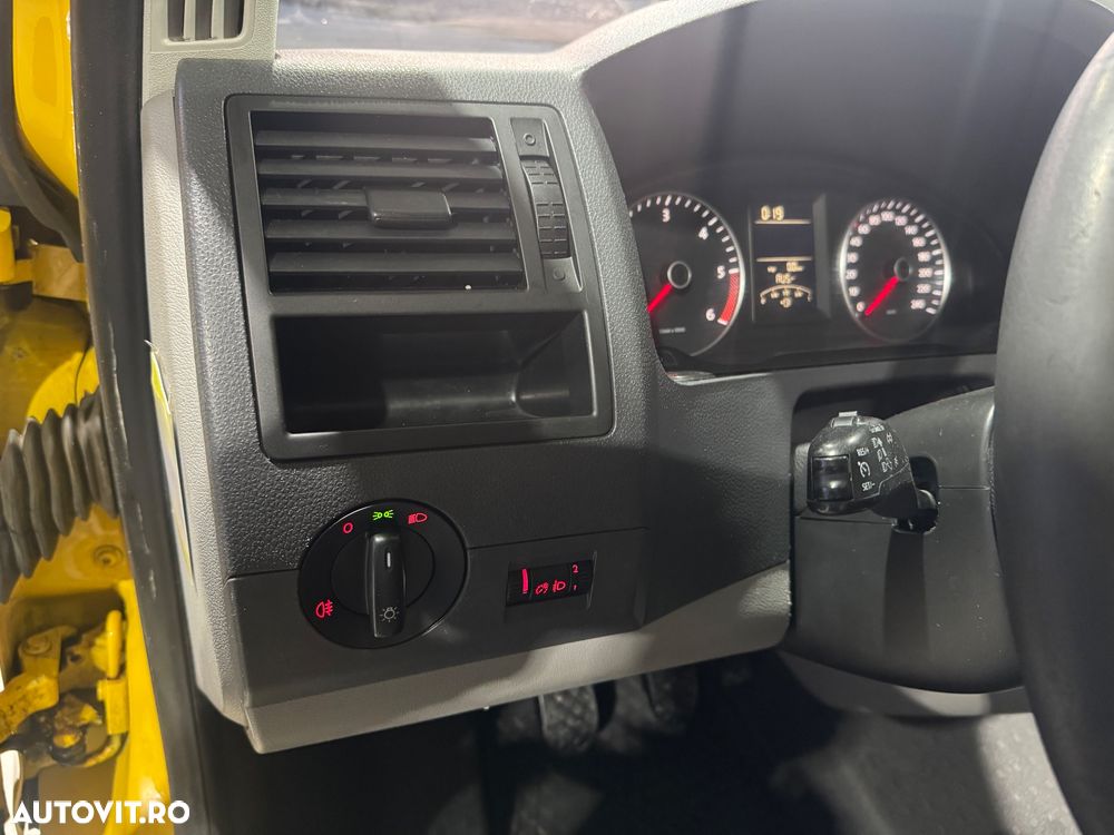 Volkswagen T5 Transporter - 17
