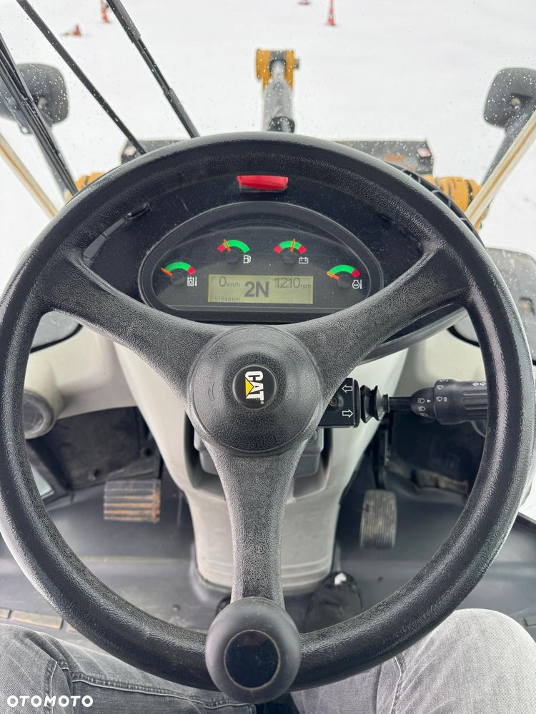 Caterpillar 908M - 13