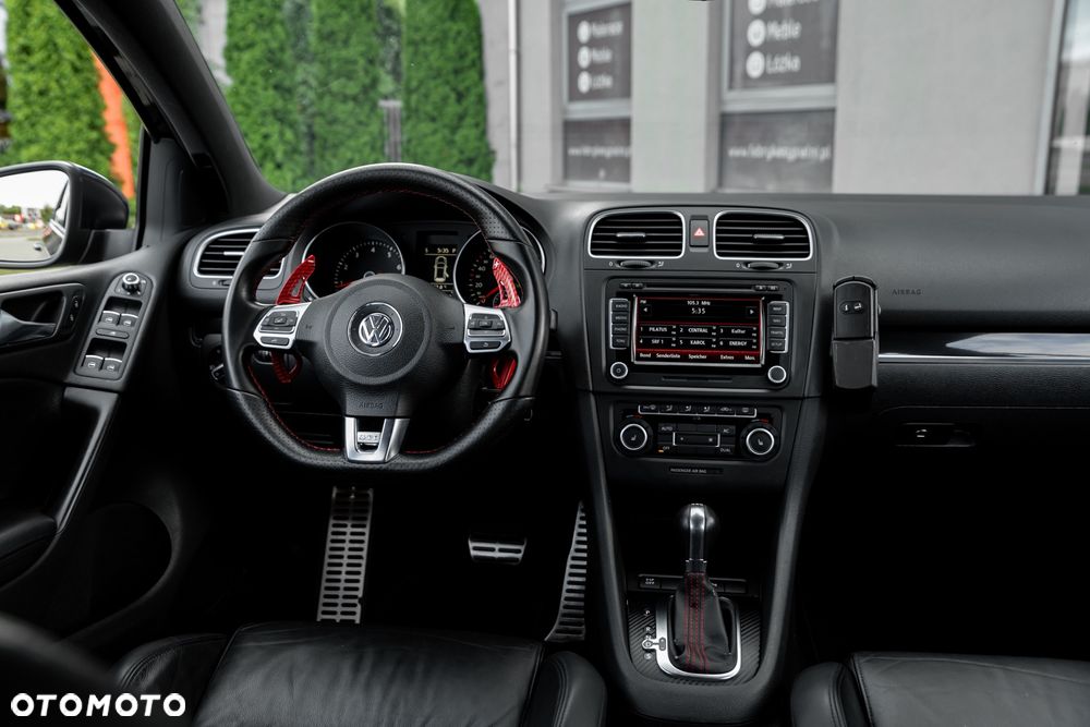 Volkswagen Golf 2.0 GTI DSG - 28