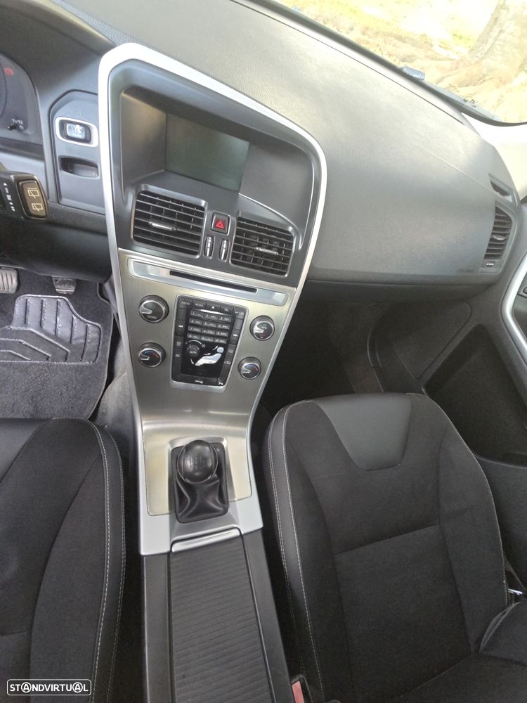 Volvo XC 60 2.0 D3 Drive Momentum Start/Stop - 19