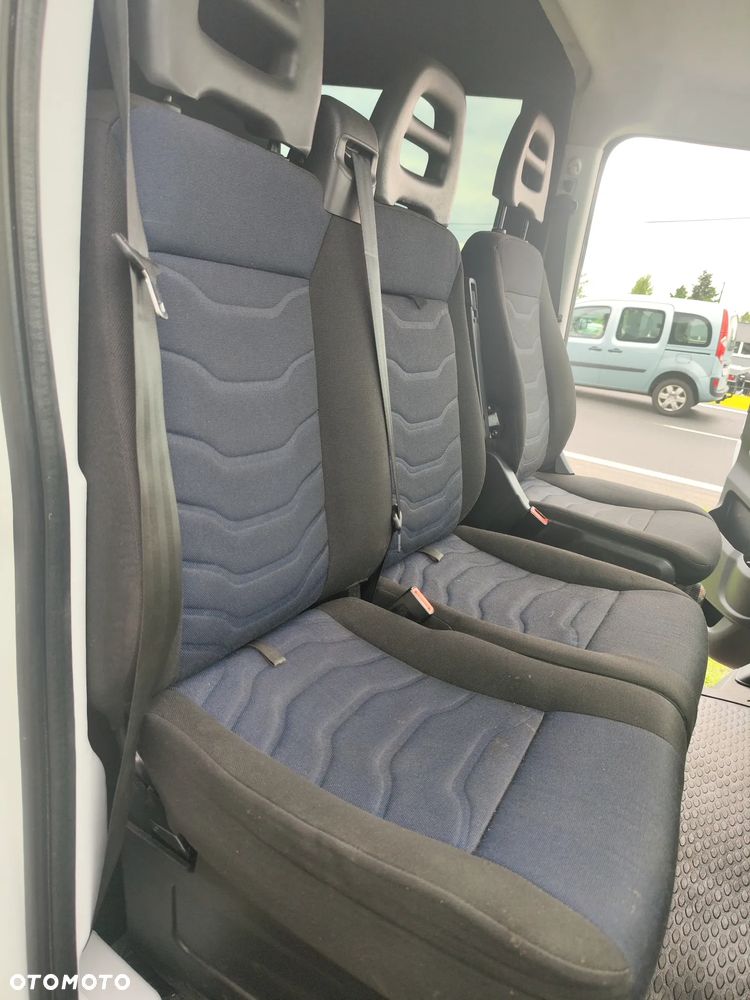 Iveco Daily 35S14 maxi brygadówka 7 osób - 12