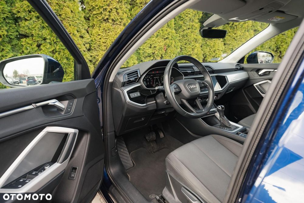 Audi Q3 Sportback - 9