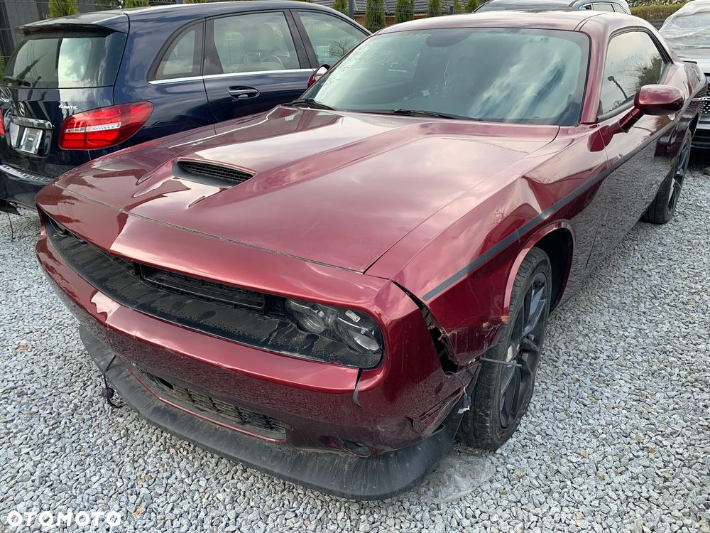 Dodge Challenger - 1
