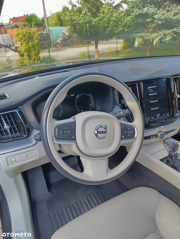 Volvo XC 60 T6 AWD Geartronic Momentum - 5
