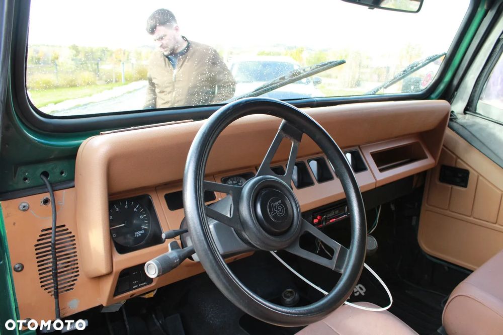 Jeep Wrangler - 14