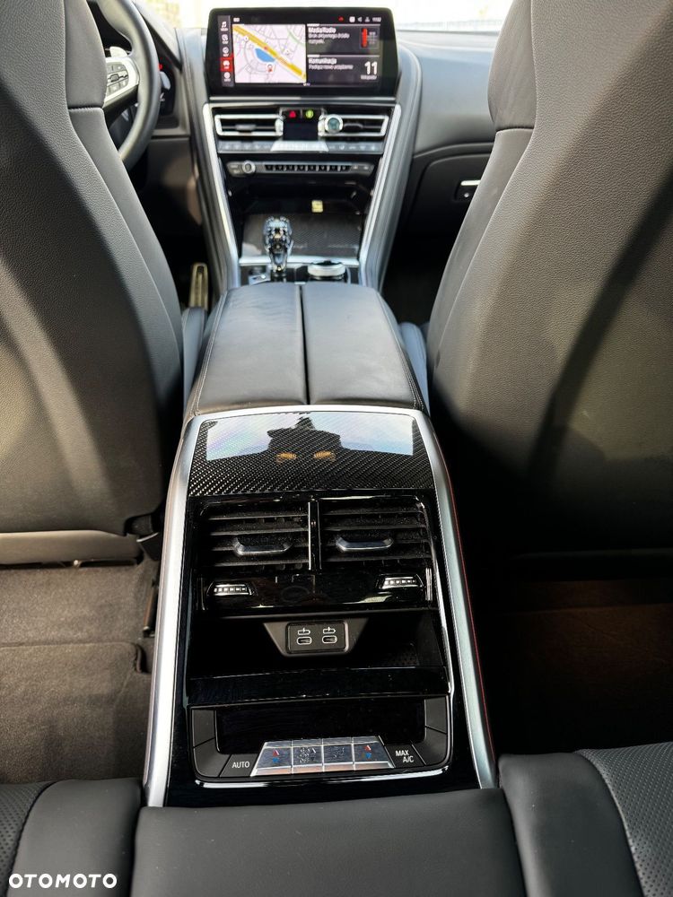 BMW Seria 8 - 11
