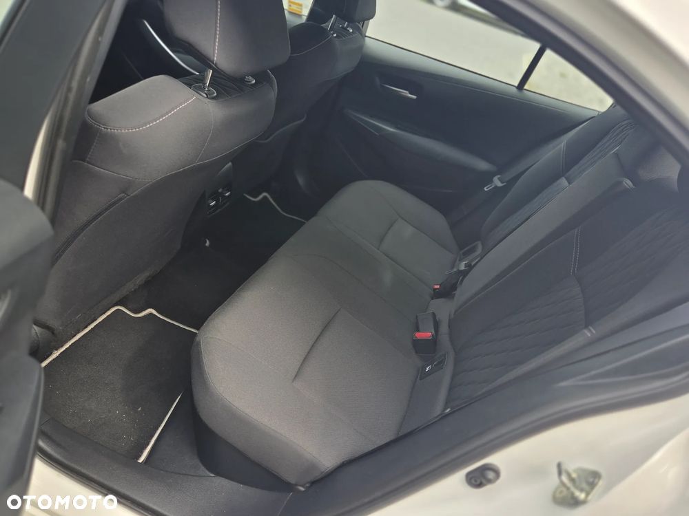 Toyota Corolla - 12
