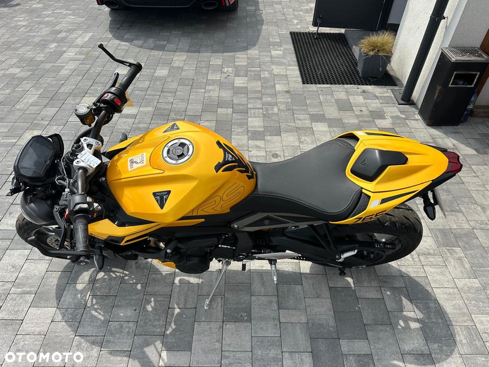 Triumph Street Triple - 13